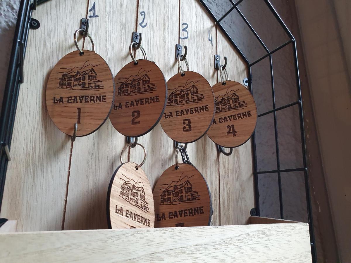 Auberge La Caverne 라헝스 외부 사진