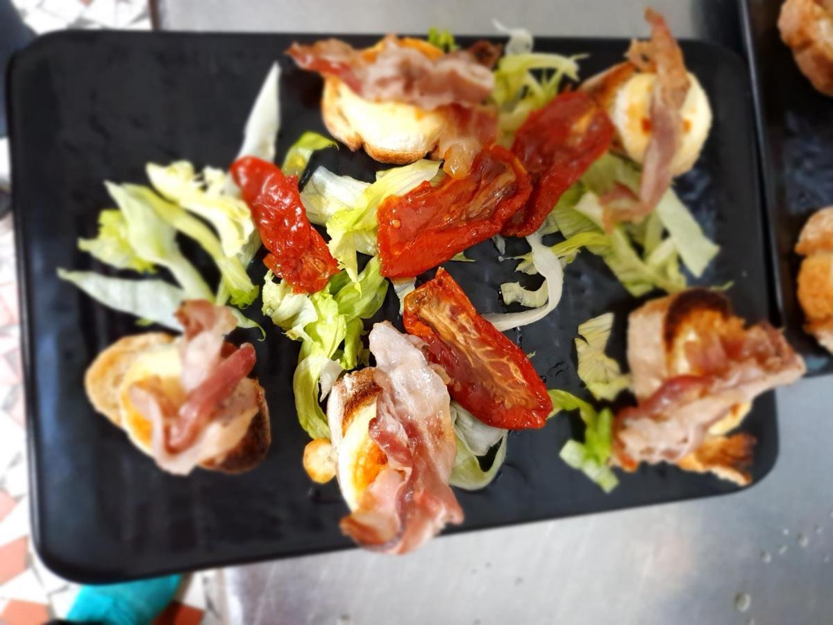 Auberge La Caverne 라헝스 외부 사진