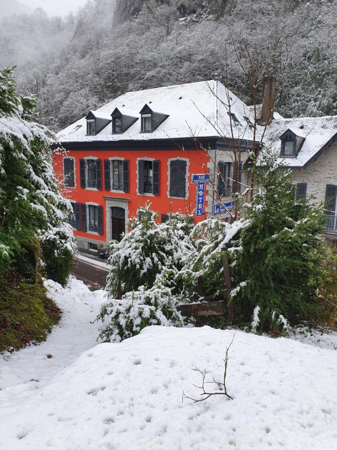 Auberge La Caverne 라헝스 외부 사진