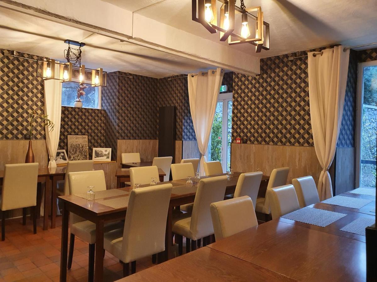 Auberge La Caverne 라헝스 외부 사진