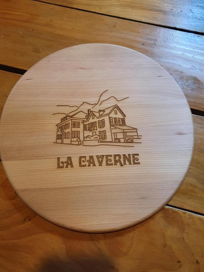 Auberge La Caverne 라헝스 외부 사진