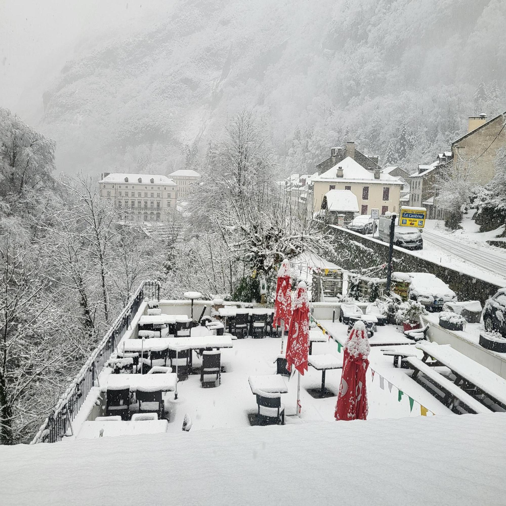 Auberge La Caverne 라헝스 외부 사진